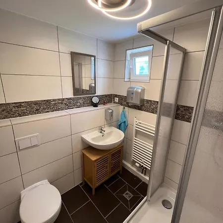 4 Schlafzimmer 8 Personen Parkplatz Grundstueck Garten Holiday home Leipzig