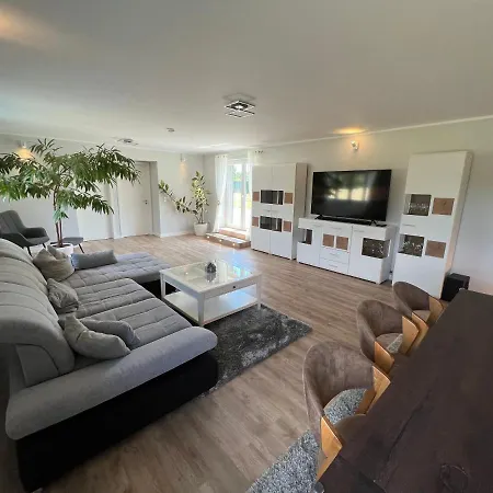 4 Schlafzimmer 8 Personen Parkplatz Grundstueck Garten * Leipzig