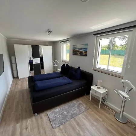 Ferienhaus Platz Für Ganze Familie - Mit Großem Grundstück