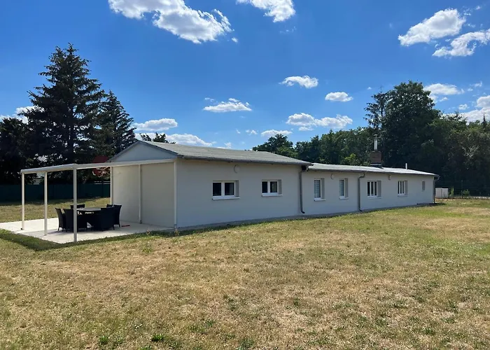 4 Schlafzimmer 8 Personen Parkplatz Grundstueck Garten Casa de Férias