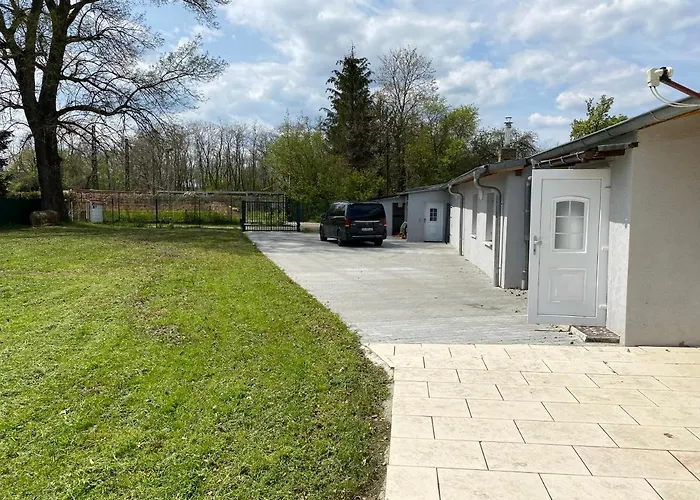 4 Schlafzimmer 8 Personen Parkplatz Grundstueck Garten Leipzig